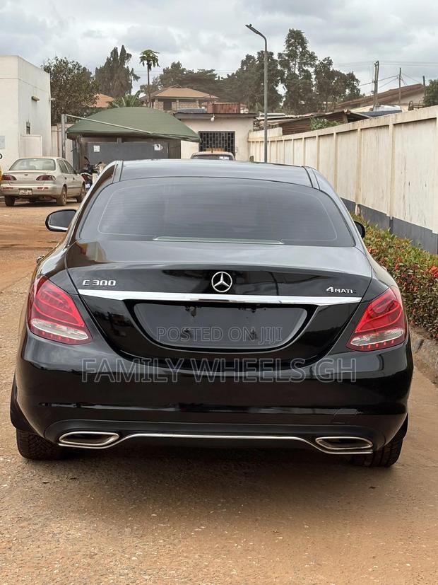Mercedes-Benz C300 Luxury 4matic Sedan AWD (2.0L 4cyl 7A) 2017 Black