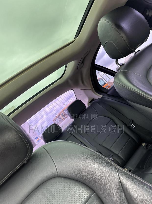 Mercedes-Benz C300 Luxury 4matic Sedan AWD (2.0L 4cyl 7A) 2017 Black