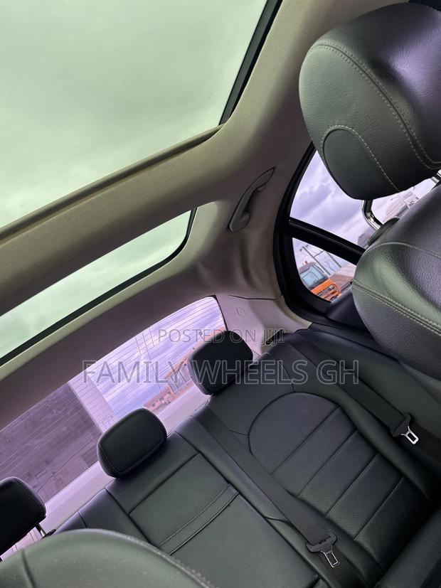 Mercedes-Benz C300 Luxury 4matic Sedan AWD (2.0L 4cyl 7A) 2017 Black