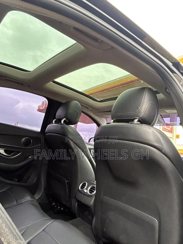 Mercedes-Benz C300 Luxury 4matic Sedan AWD (2.0L 4cyl 7A) 2017 Black