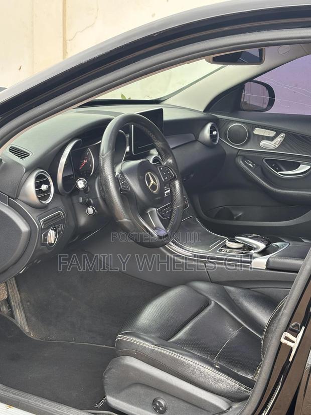 Mercedes-Benz C300 Luxury 4matic Sedan AWD (2.0L 4cyl 7A) 2017 Black