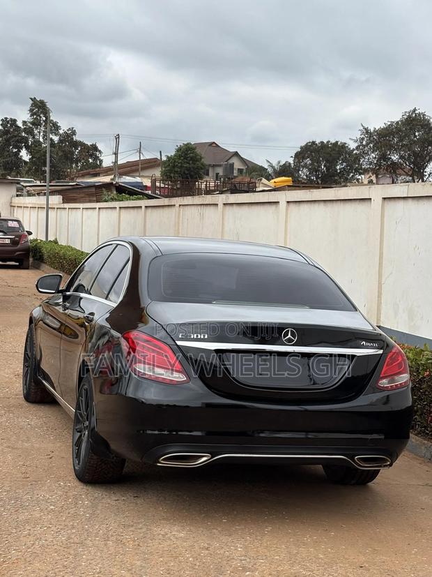 Mercedes-Benz C300 Luxury 4matic Sedan AWD (2.0L 4cyl 7A) 2017 Black