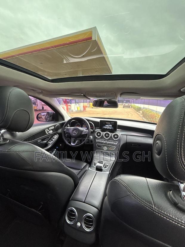 Mercedes-Benz C300 Luxury 4matic Sedan AWD (2.0L 4cyl 7A) 2017 Black