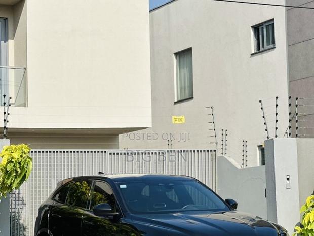 Jaguar F-Pace SVR 2022 Matt Black