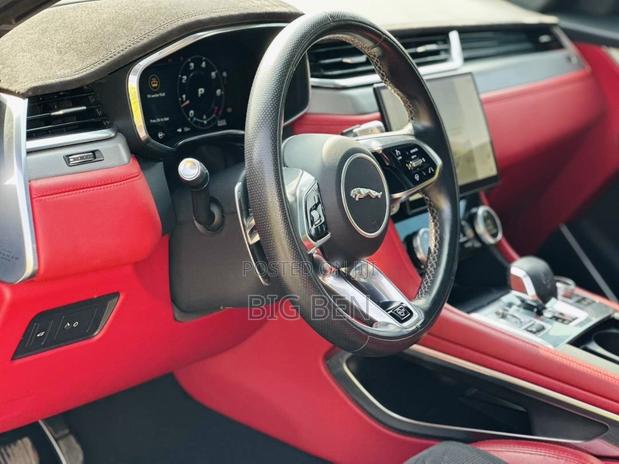 Jaguar F-Pace SVR 2022 Matt Black