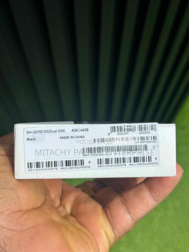 New Samsung Galaxy A07 4G 64 GB Black photo 3
