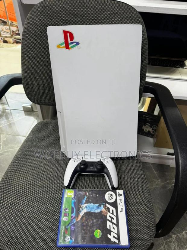 Ps5 Standard With 4 Games