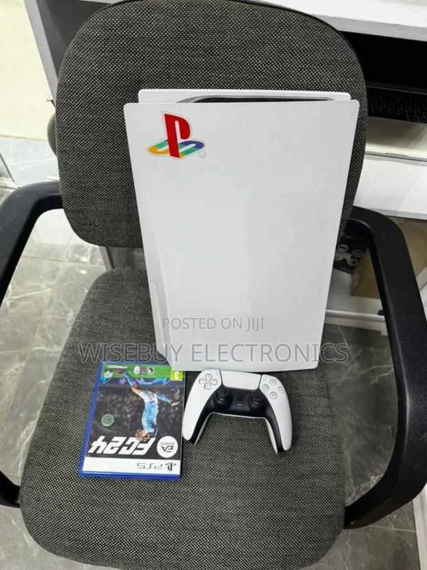 Ps5 Standard With 4 Games photo 2