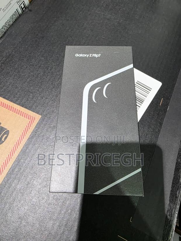 New Samsung Galaxy Z Flip7 512 GB Silver