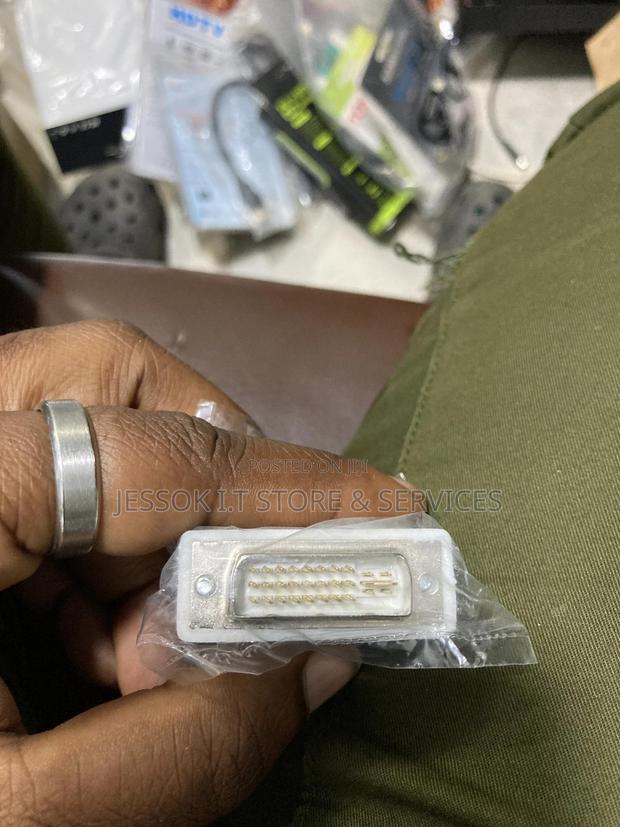 Dvi to Vga Converter · Photo 4