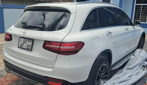 Mercedes-Benz GLC-Class 2018 White photo 5