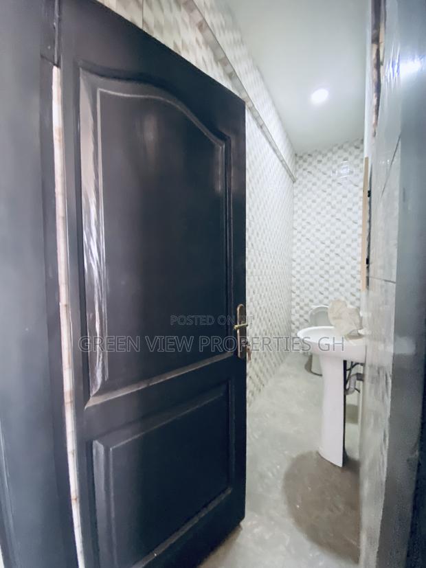 2bdrm Apartment in West Hills Mall Area for rent photo 11