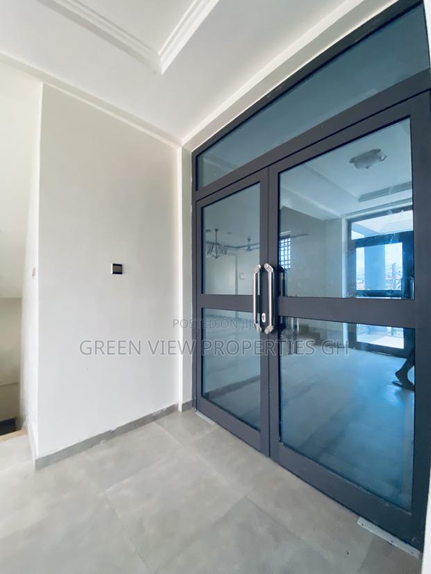 2bdrm Apartment in West Hills Mall Area for rent photo 9