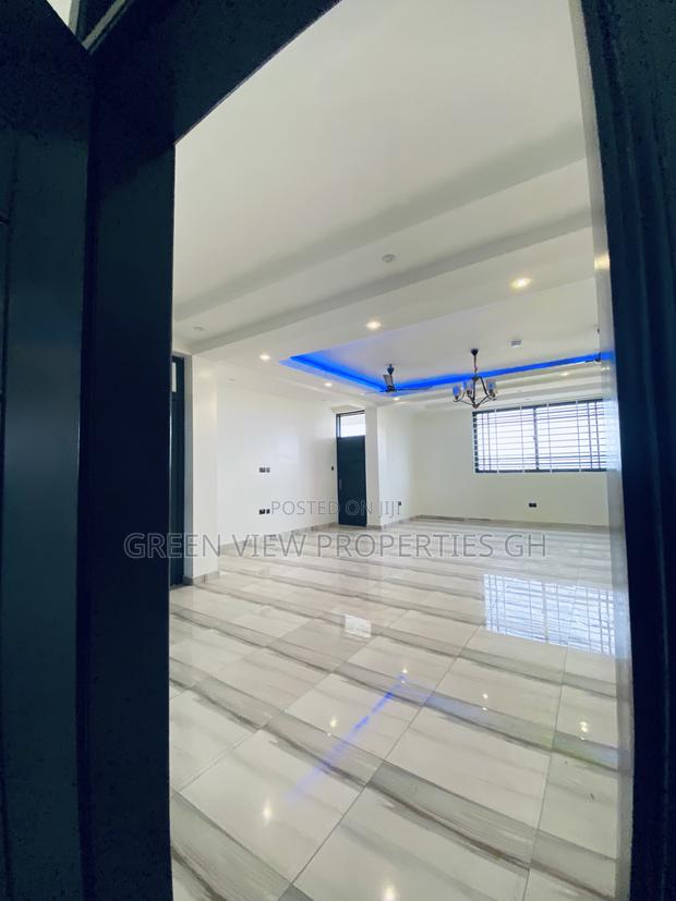 2bdrm Apartment in West Hills Mall Area for rent photo 8