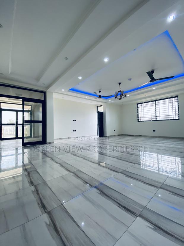 2bdrm Apartment in West Hills Mall Area for rent photo 4