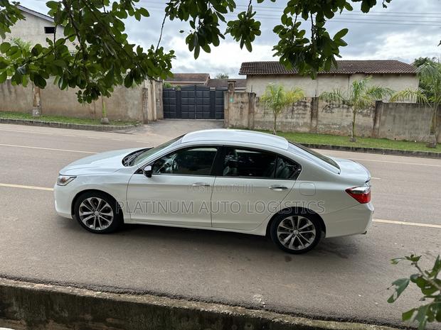 Honda Accord Sport 4dr Sedan (2.4L 4cyl 6M) 2014 White photo 2