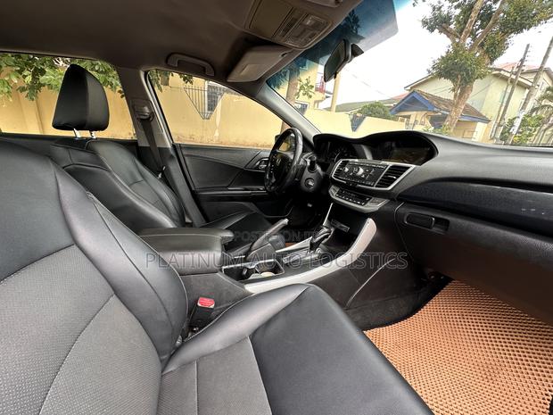 Honda Accord Sport 4dr Sedan (2.4L 4cyl 6M) 2014 White photo 6