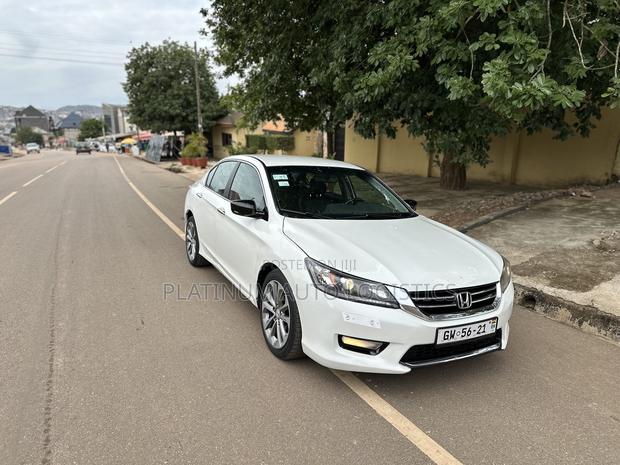 Honda Accord Sport 4dr Sedan (2.4L 4cyl 6M) 2014 White photo 5