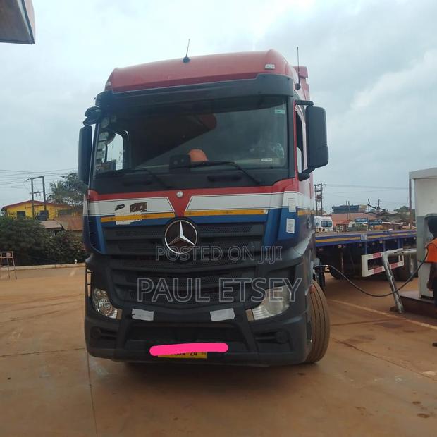 Tractor Head Mercedes Actros 6x2 for Sale (Hot Sale) photo 4