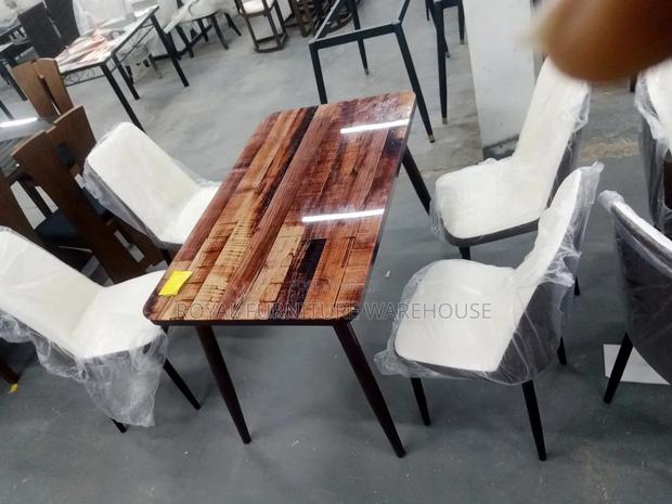 4 Seater Glass Table Diningset · Photo 3