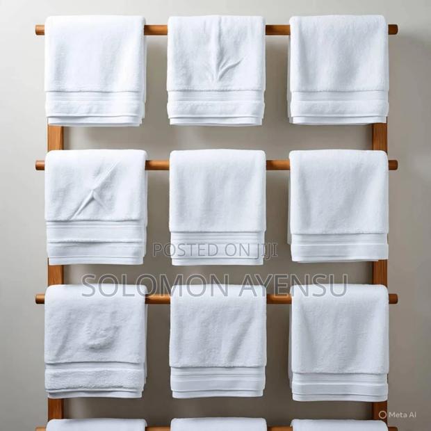 Quality Classic White Cotton Bath Towels Available · Photo 2