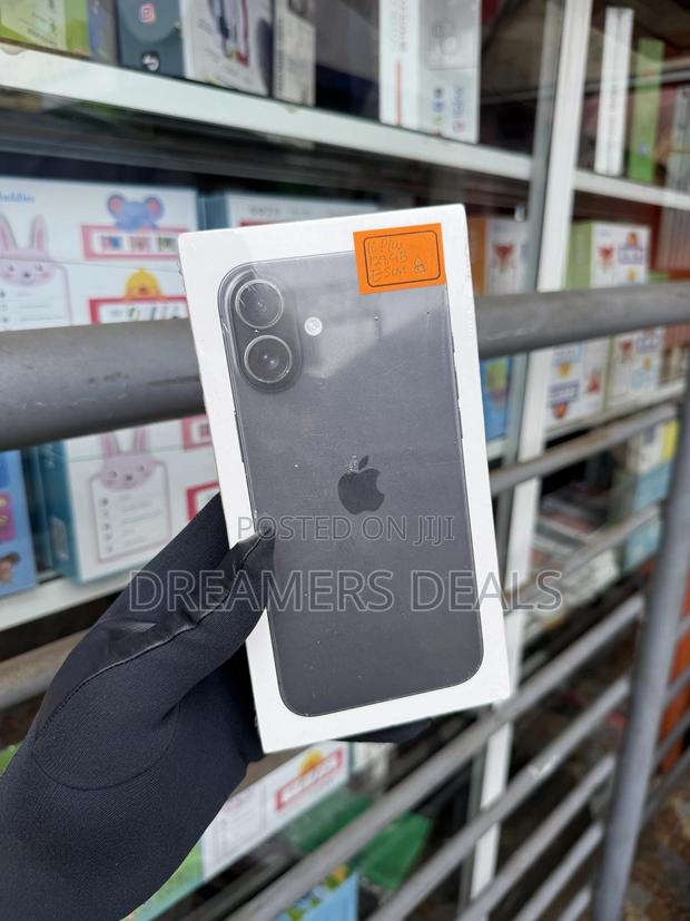 New Apple iPhone 16 Plus 128 GB Black · Photo 2