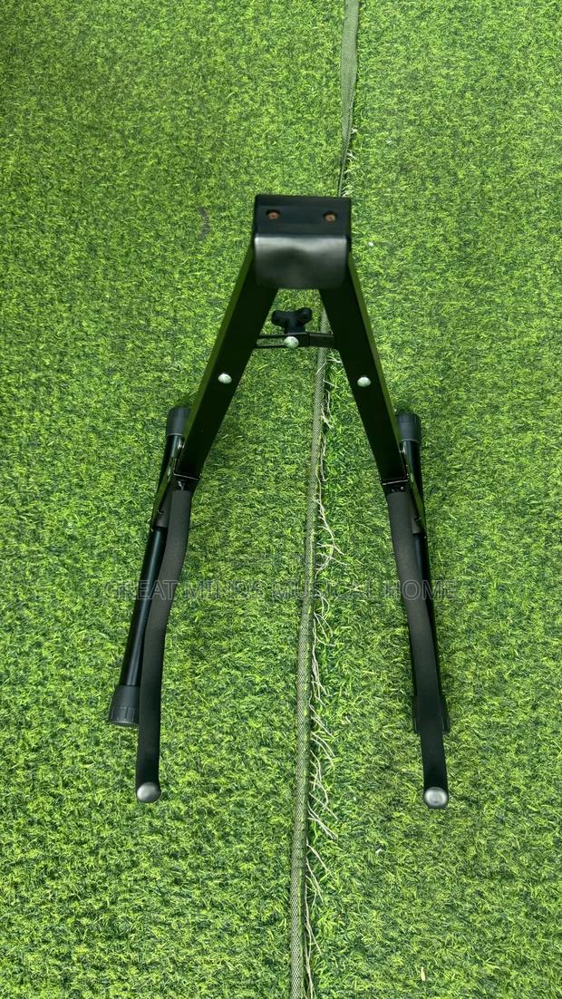 Jac Guitar Stand · Photo 4