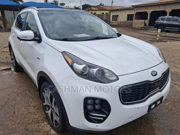 Kia Sportage SX 4dr SUV AWD (2.0L 4cyl Turbo 6A) 2017 White