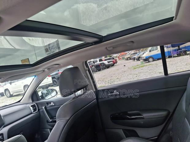 Kia Sportage SX 4dr SUV AWD (2.0L 4cyl Turbo 6A) 2017 White