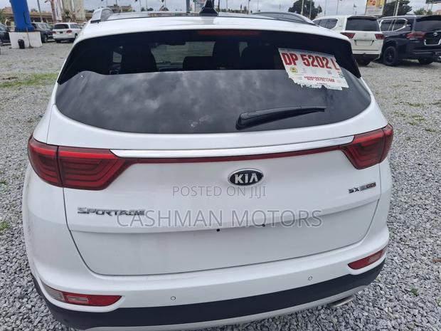 Kia Sportage SX 4dr SUV AWD (2.0L 4cyl Turbo 6A) 2017 White