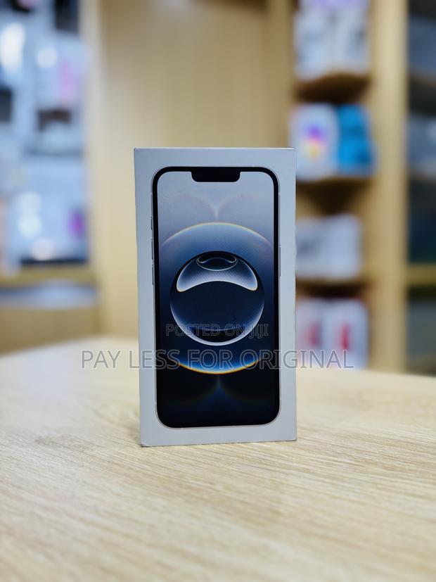 New Apple iPhone 16e 128 GB Gray photo 2