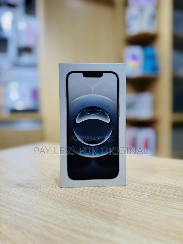 New Apple iPhone 16e 128 GB Gray photo 3