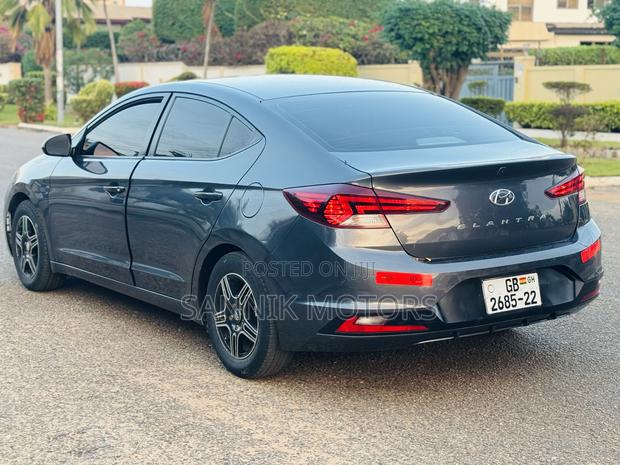 Hyundai Elantra SE 2020 Gray