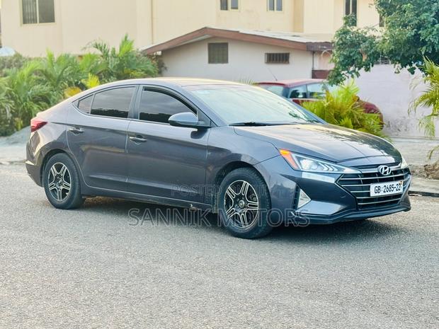 Hyundai Elantra SE 2020 Gray