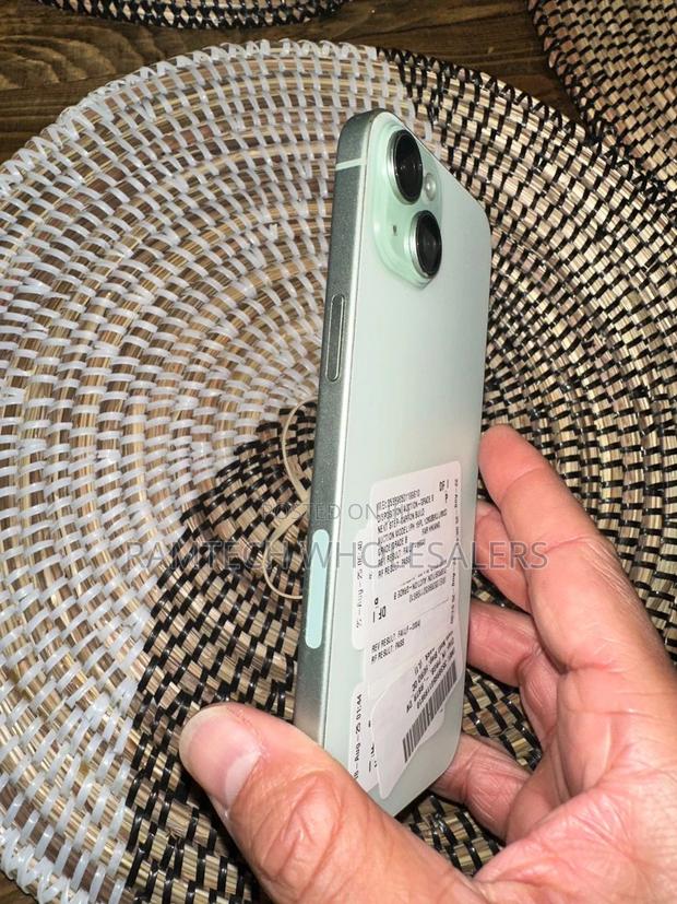 Apple iPhone 15 Plus 128 GB Green