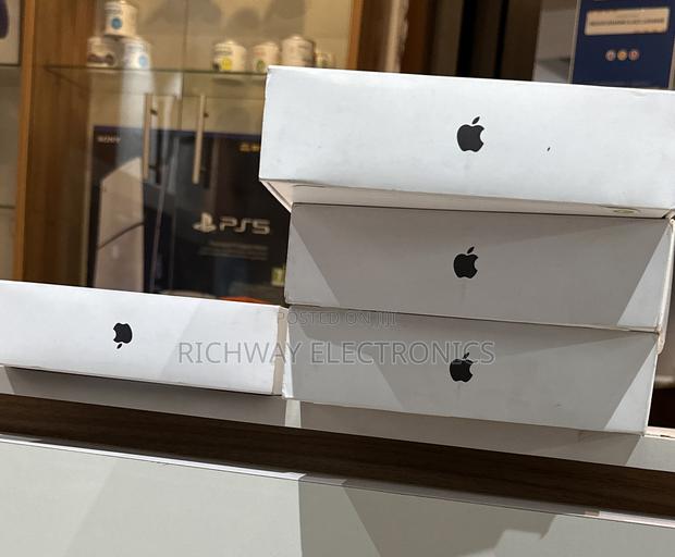 New Apple iPad Pro 11 (2024) 256 GB Gray photo 3
