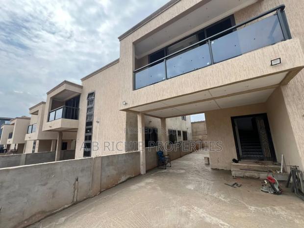 4bdrm House in Ab Richie Properties, Achimota for sale · Photo 2
