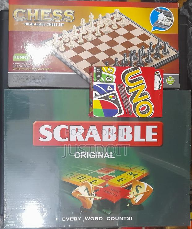 Scrabble + Uno + Chess Game Set · Photo 2