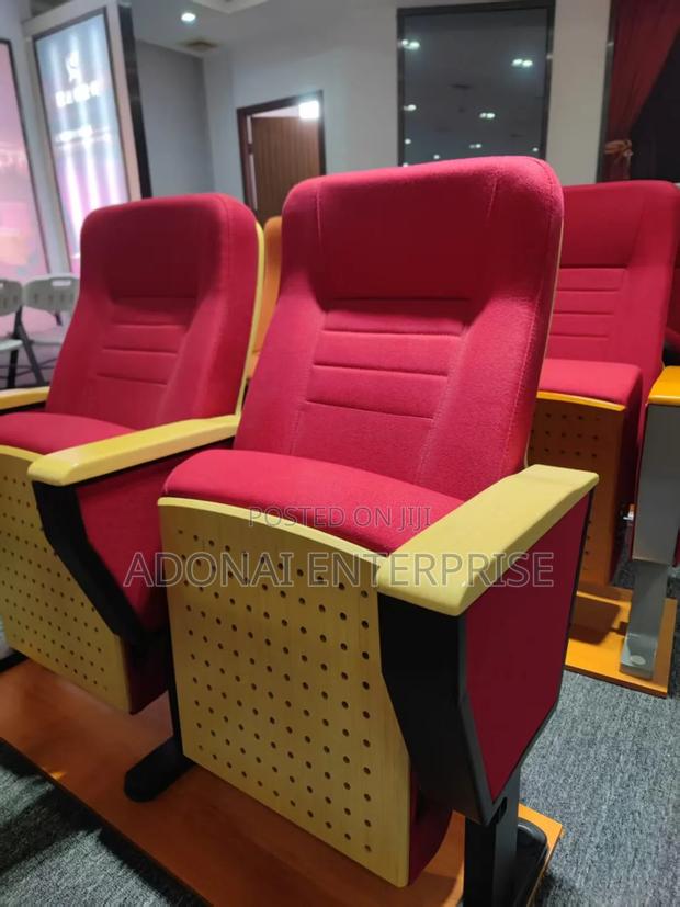 Auditorium Chair Bxgdb65ui · Photo 1