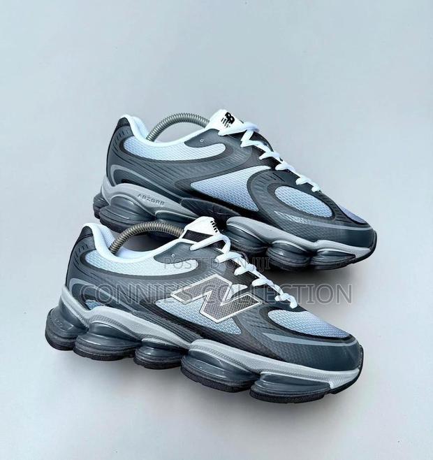 New Balance Abzorb 2000
