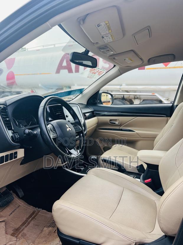 Mitsubishi Outlander SEL AWC 2018 Blue