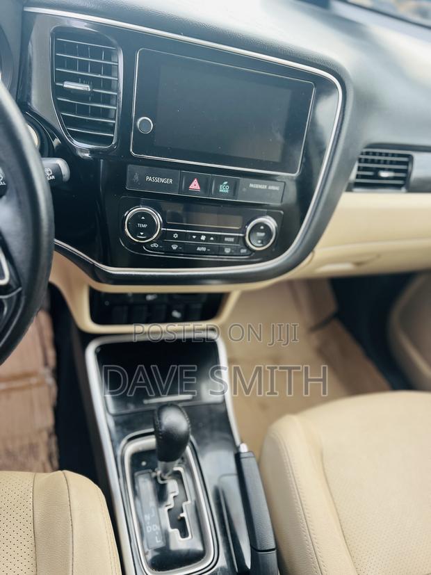 Mitsubishi Outlander SEL AWC 2018 Blue