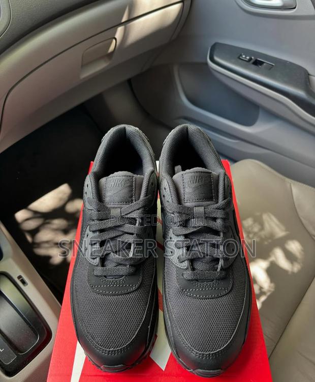 Nike Air Max 90 Triple Black · Photo 4