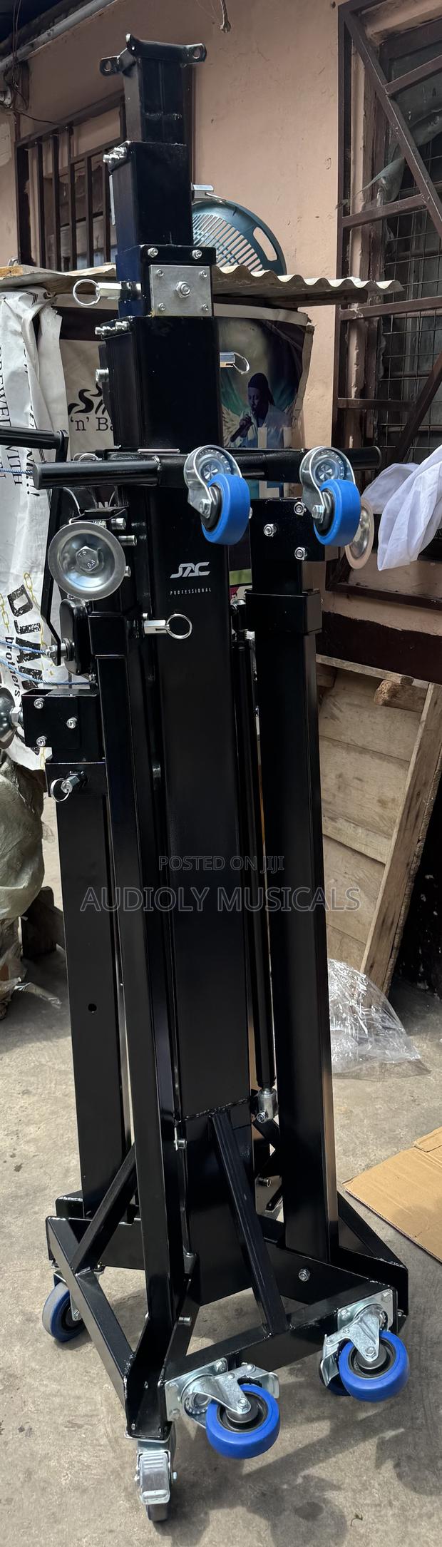 Line Arrays-Hungering Bar photo 3