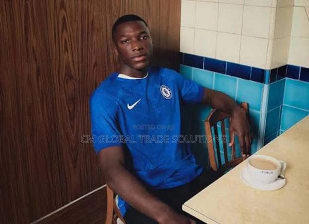 2025/2026 Chelsea Home Jersey photo 2