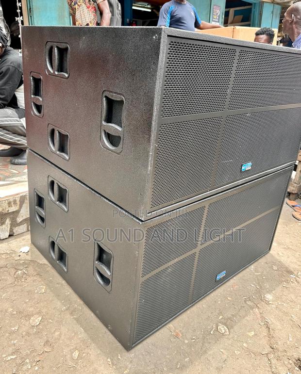 RCF Tt Plus 2 X 18 Inches Bass Speakers · Photo 4