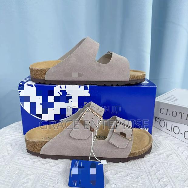 Quality and Affordable Birkenstock in Diff Sizes and Colors · Photo 3