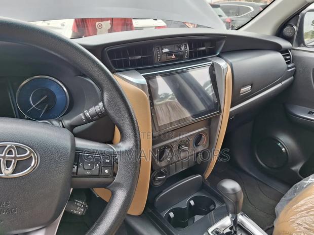 Toyota Fortuner 2.4 D AWD 2022 Gray