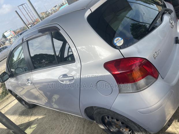 Toyota Vitz 1.3 AWD 3dr 2010 Silver