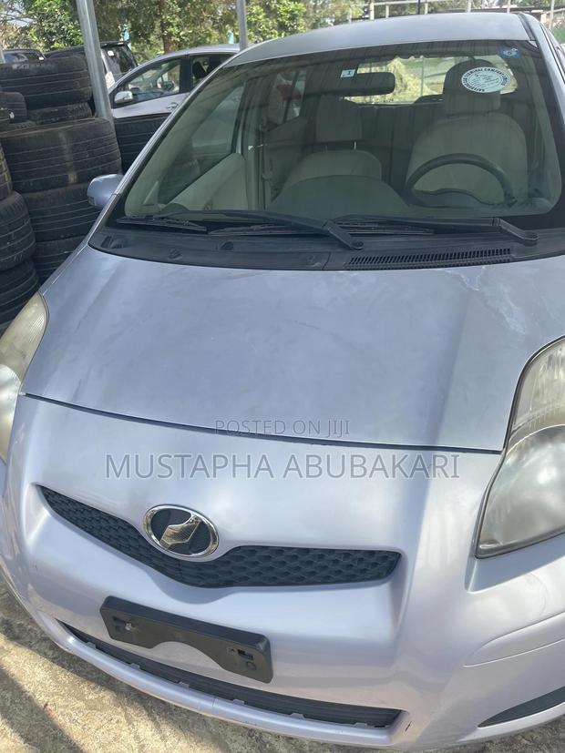 Toyota Vitz 1.3 AWD 3dr 2010 Silver